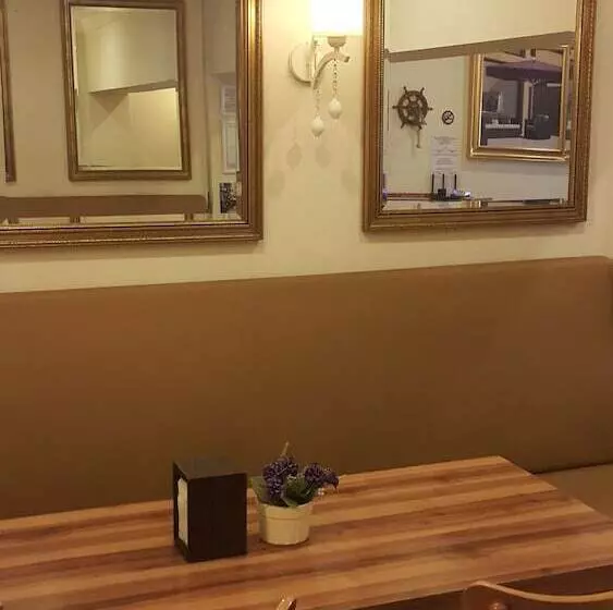 هتل Barba Rossa Residence