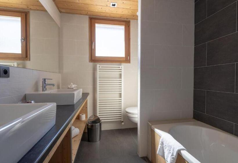 Отель Chalet Les Rhodos