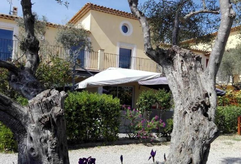 هتل Chambres D'hôtes Bastide De La Brague