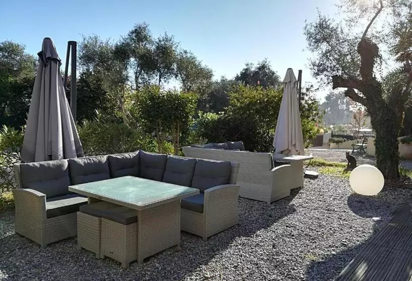 Hotelli Chambres D'hôtes Bastide De La Brague