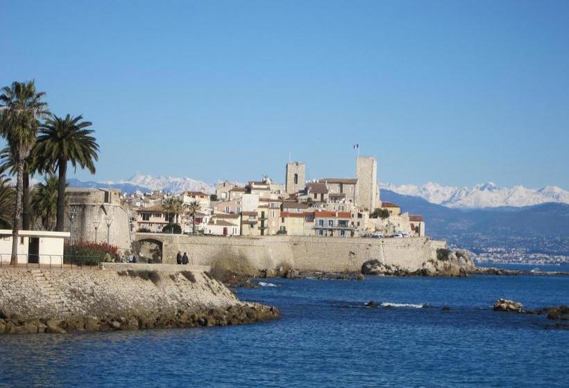 هتل Chambres D'hôtes Bastide De La Brague
