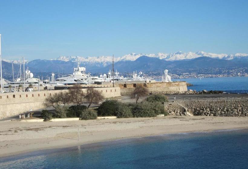 هتل Chambres D'hôtes Bastide De La Brague