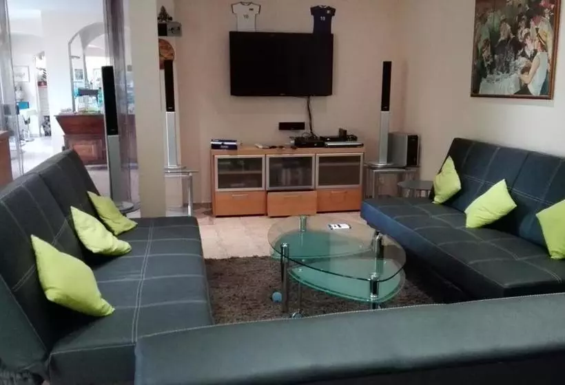 Hotelli Chambres D'hôtes Bastide De La Brague