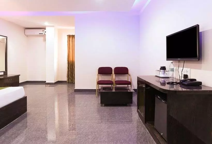 ホテル Treebo Manasa Residency