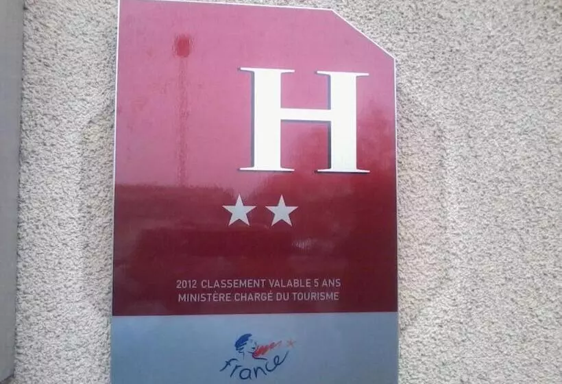 Hotelli Contact Hôtel Du Cerf