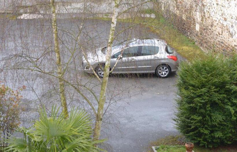 בית מלון כפרי Contact Hôtel Du Cerf