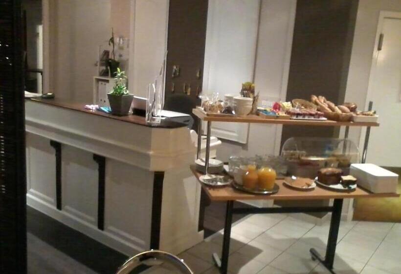 בית מלון כפרי Contact Hôtel Du Cerf