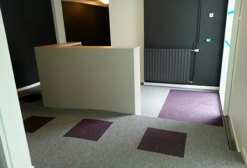 Hotelli Contact Hôtel Du Cerf