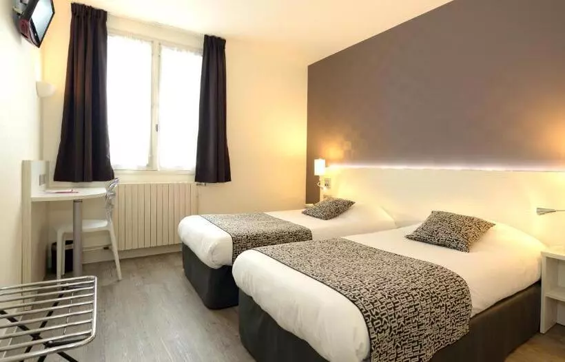 Hotelli Contact Hôtel Du Cerf