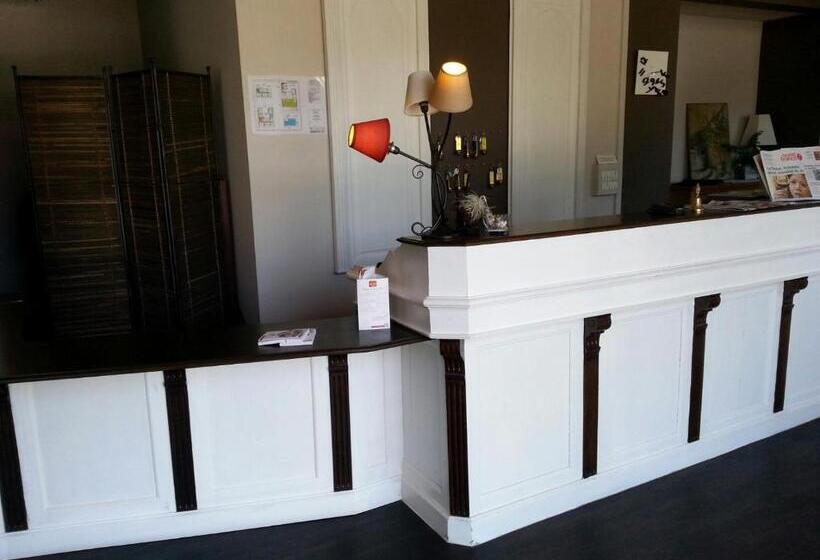 בית מלון כפרי Contact Hôtel Du Cerf