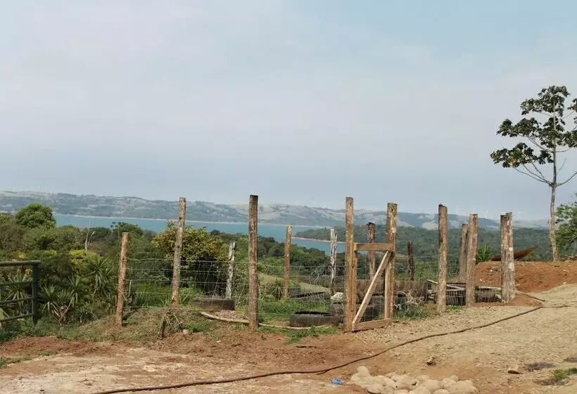 Hotelli Establo Arenal Lodge