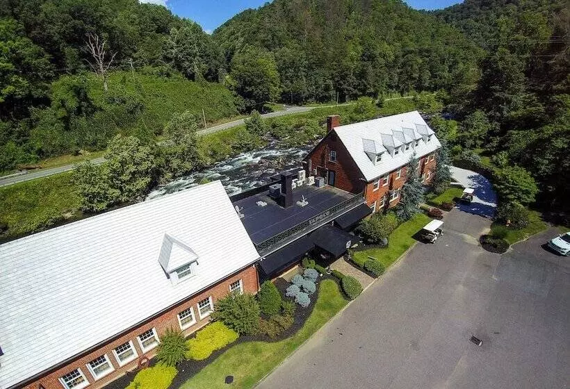 ホテル Historic Tapoco Lodge