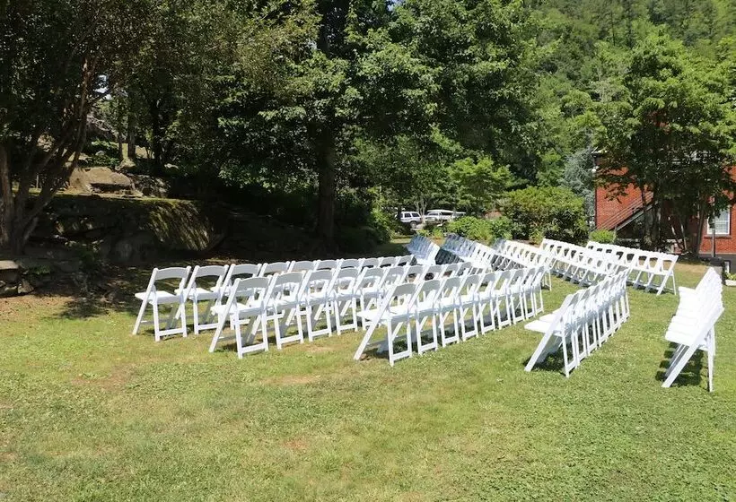 ホテル Historic Tapoco Lodge