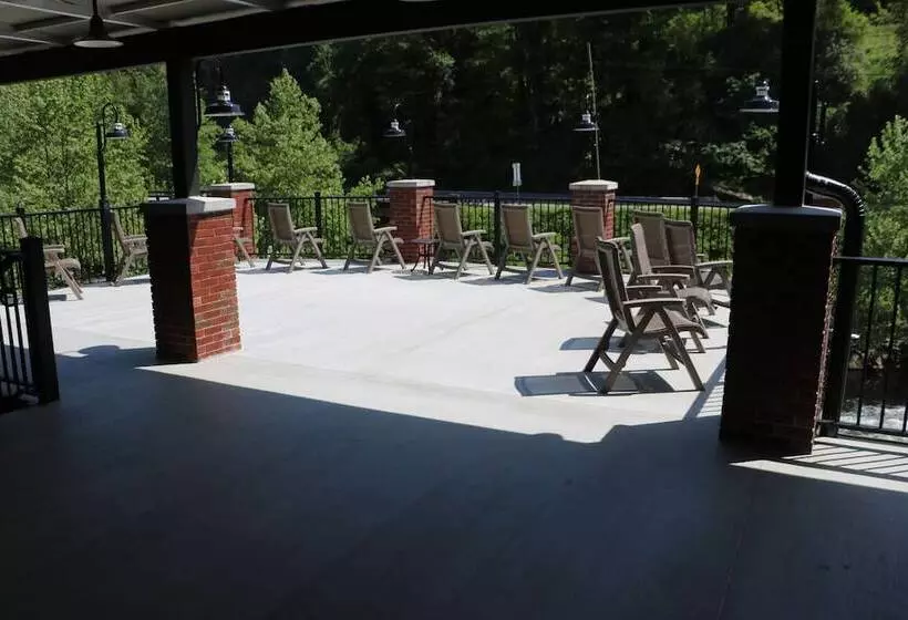 ホテル Historic Tapoco Lodge