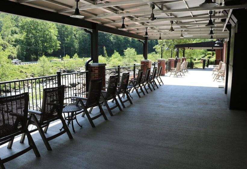 ホテル Historic Tapoco Lodge