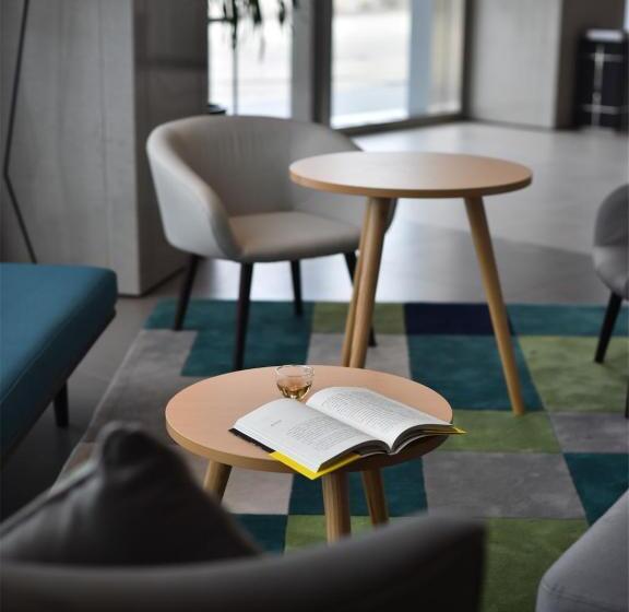 فندق Home Inn Selected Nanjing Xuanwu Lake New Model Road Subway Station