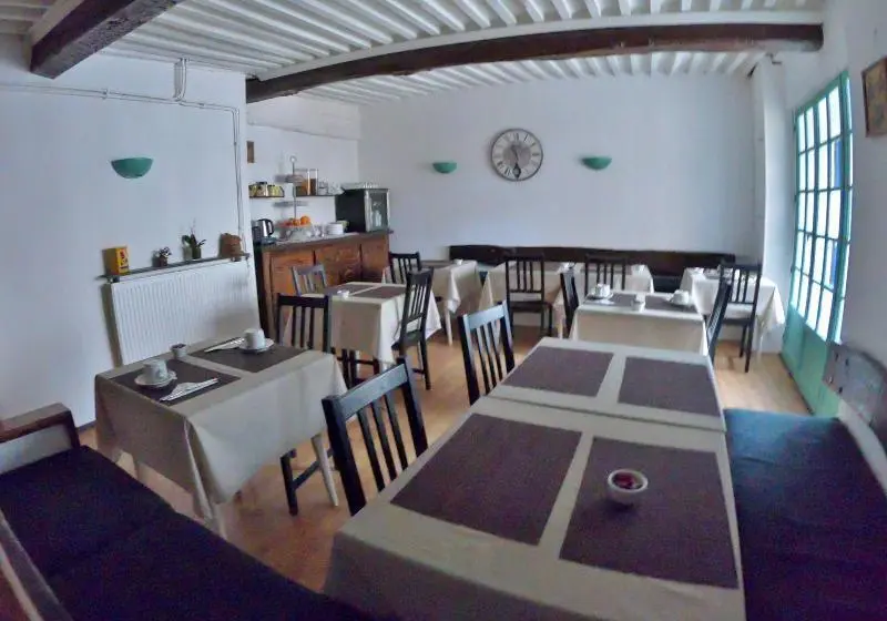 ホテル Hôtel Restaurant Le Palais