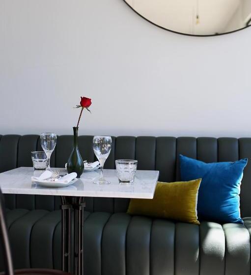 Отель Lovinalife Room & Cafe