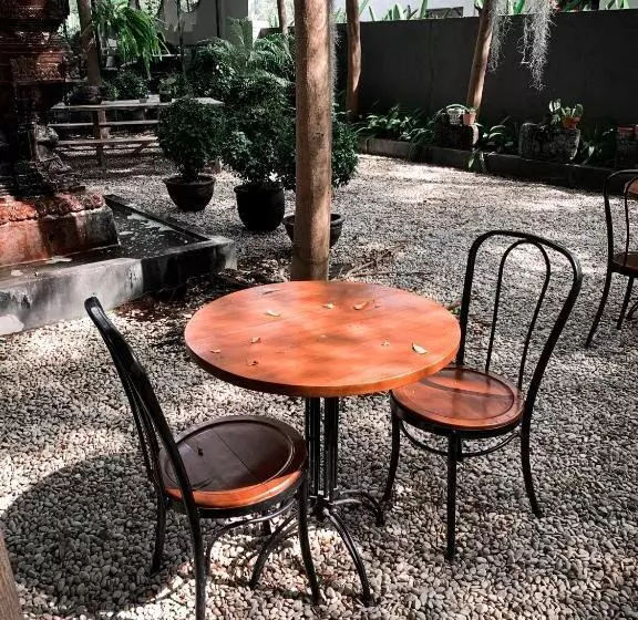 ホテル Lovinalife Room & Cafe