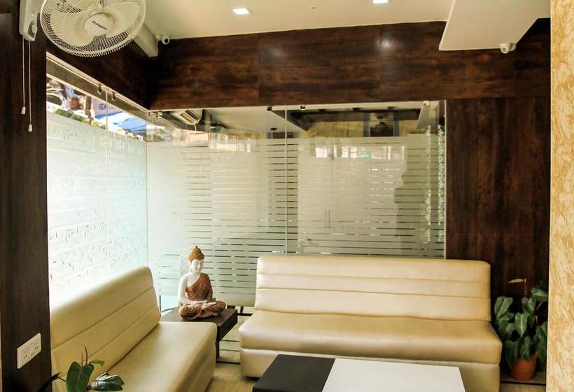 Hotel Fab Royal Height