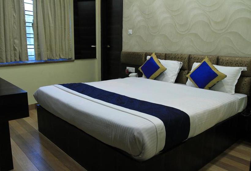 Hotel Fab Royal Height