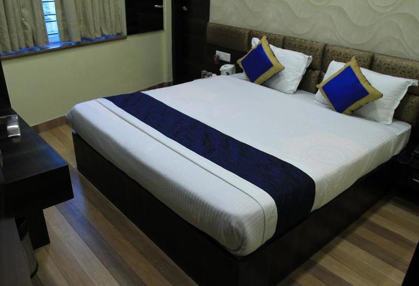 Hotel Fab Royal Height