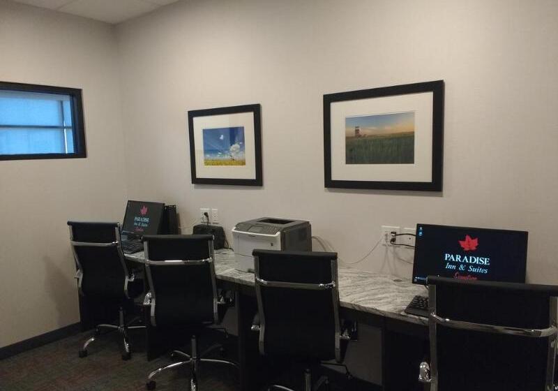 בית מלון כפרי Park Inn By Radisson Edmonton Airport