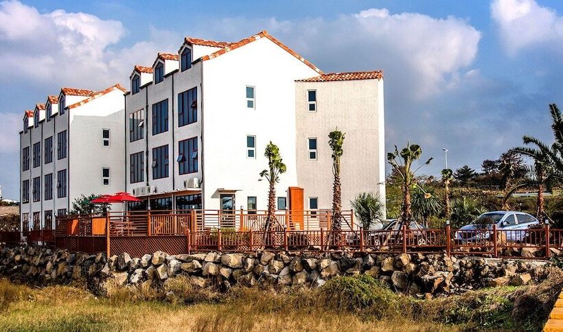 בית מלון כפרי Sky Resort