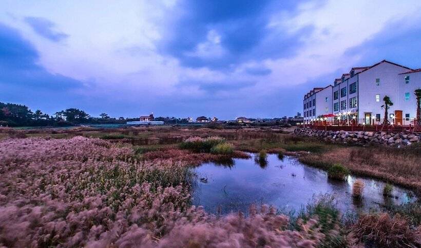 בית מלון כפרי Sky Resort