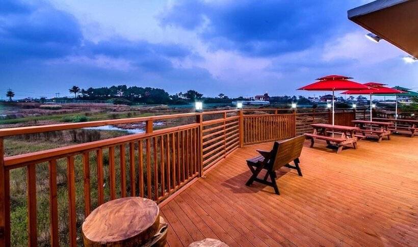 בית מלון כפרי Sky Resort