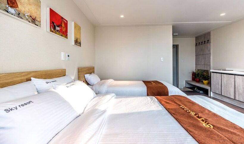 בית מלון כפרי Sky Resort