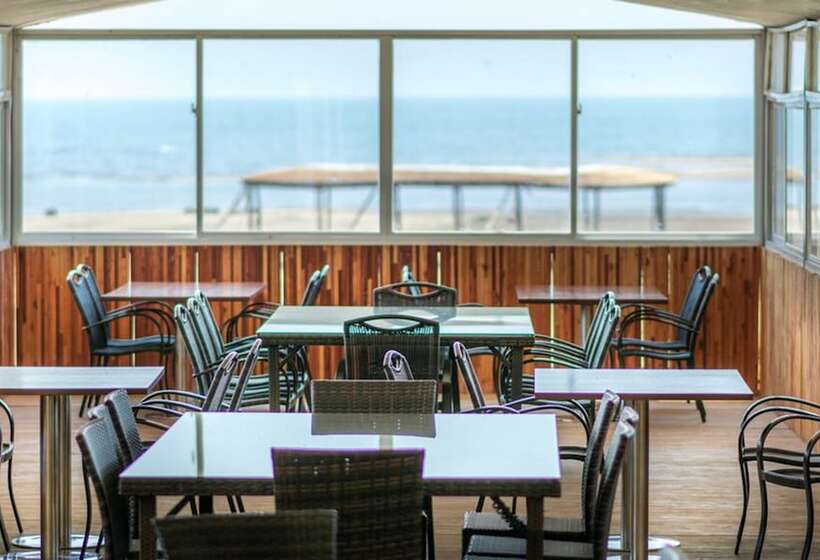 هتل Blue Waters By Serendib