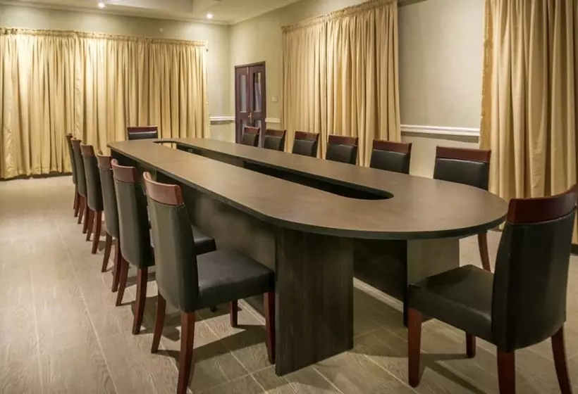 هتل Blue Waters By Serendib