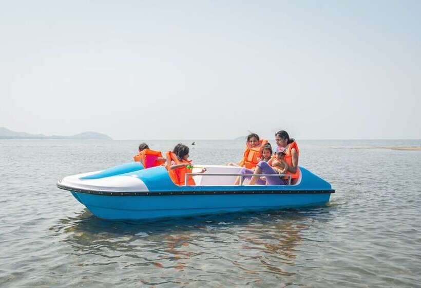 هتل Blue Waters By Serendib