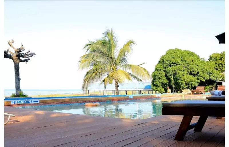 هتل Blue Waters By Serendib