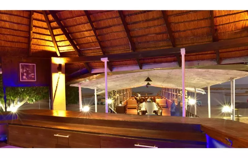 هتل Blue Waters By Serendib