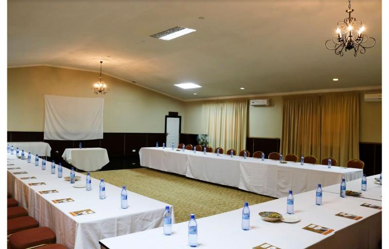 هتل Blue Waters By Serendib