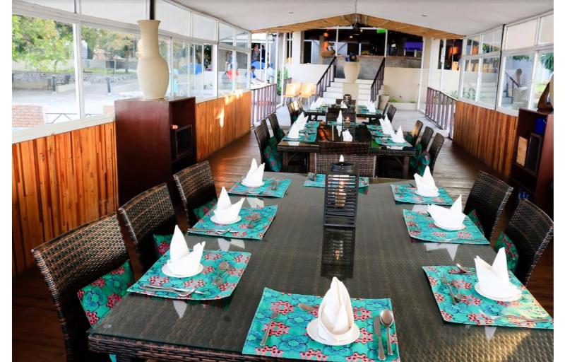 هتل Blue Waters By Serendib