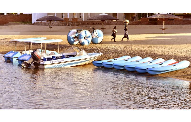 هتل Blue Waters By Serendib