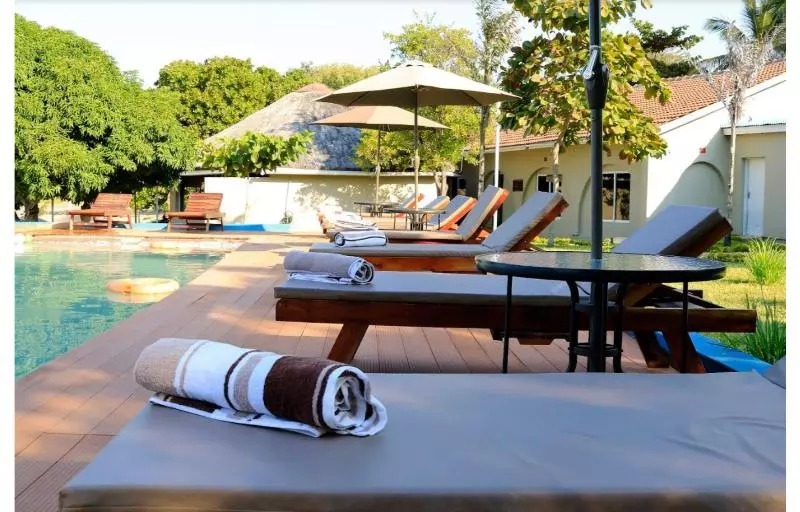 هتل Blue Waters By Serendib