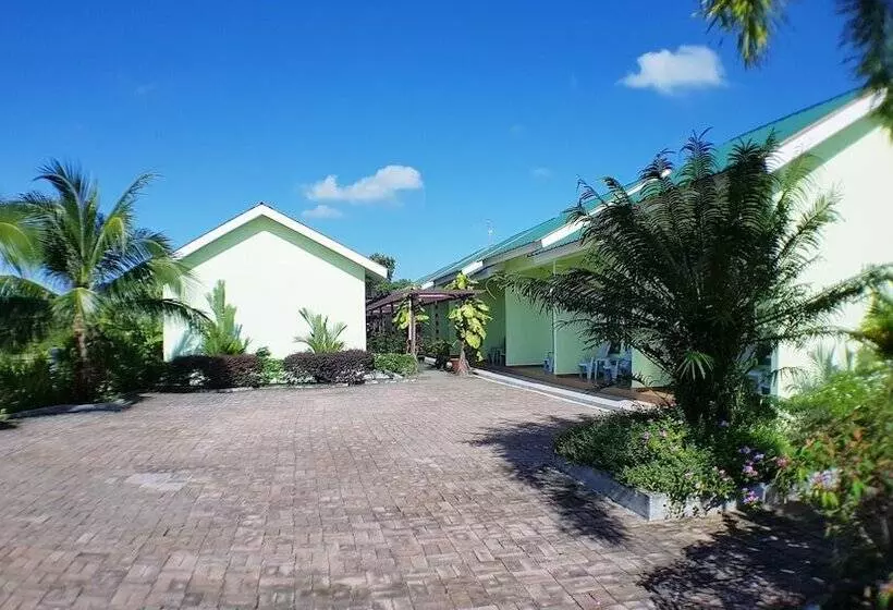 ホテル Casa Cenang Resort Tok Bidin Langkawi