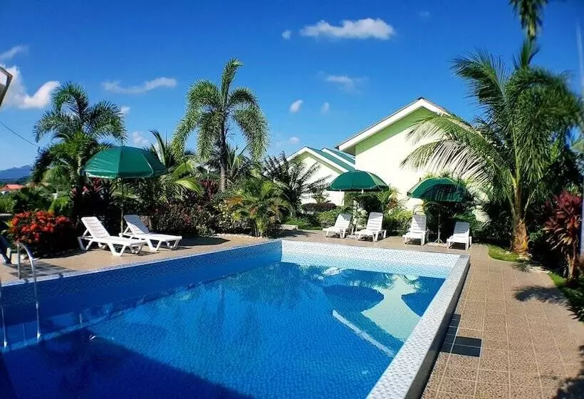 ホテル Casa Cenang Resort Tok Bidin Langkawi