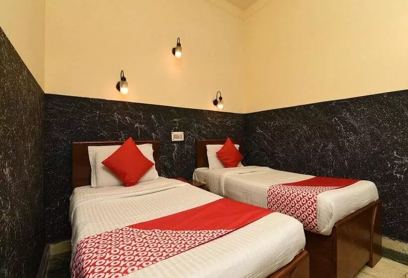 ホテル Kapur Guest House