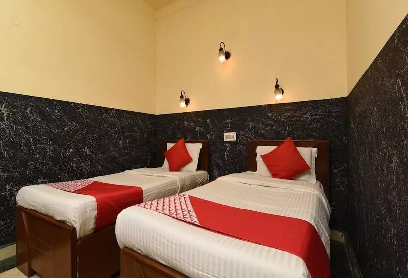 ホテル Kapur Guest House