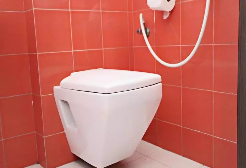 ホテル Oyo 2206  Rajawat Manor