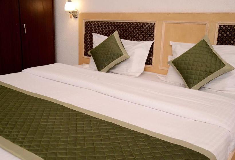 בית מלון כפרי Oyo 6327  Hill View