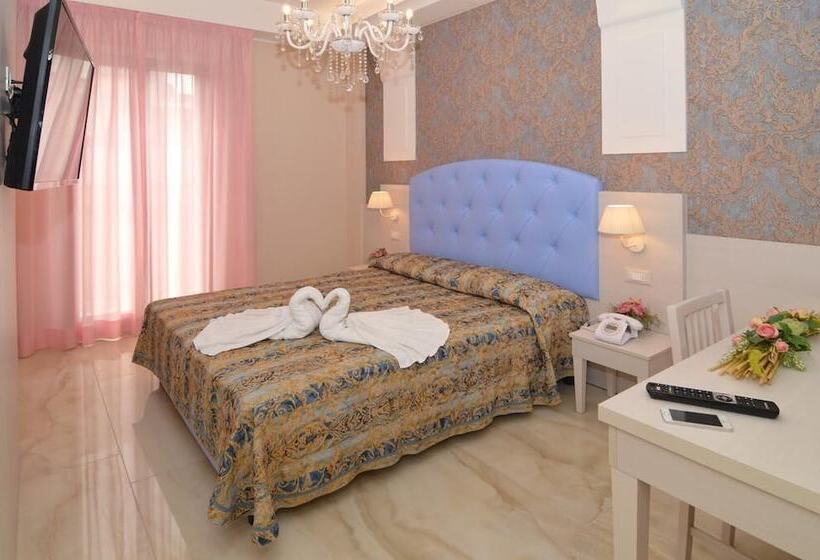 בית מלון כפרי Pineta