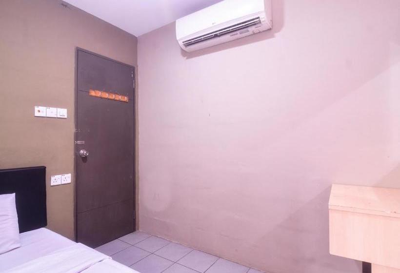 Hotell Spot On 89630 Hilltop Room