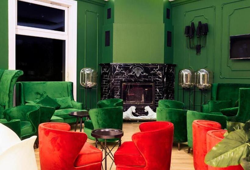 בית מלון כפרי Eco Therma Village   Mineral Pool & Spa & All Inclusive