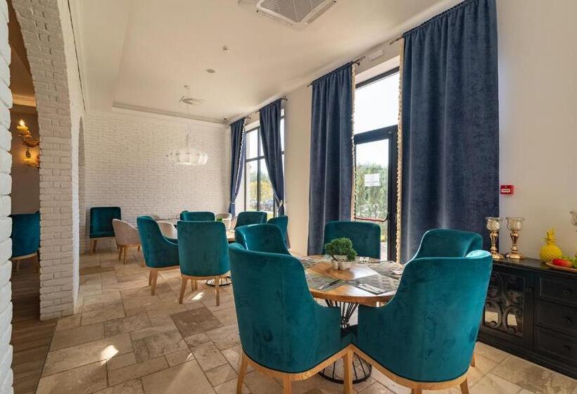 בית מלון כפרי Eco Therma Village   Mineral Pool & Spa & All Inclusive